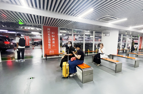 探访“中国高铁第一站”：服务京津冀、通达沪宁杭 见证中国高铁发展历程