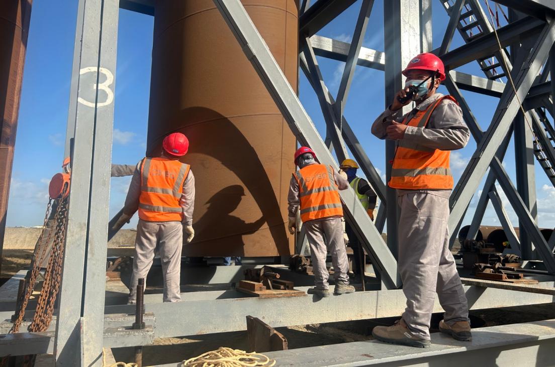 埃及阿布基尔集装箱码头：克服施工难题 带动生产需求