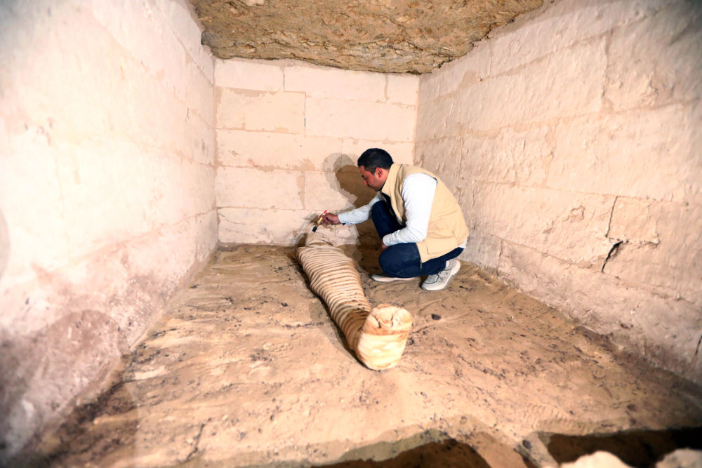 埃及明亚省考古发现距今约3400年墓地