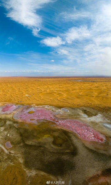 收藏美景！腾格里沙漠里的湖泊有多美