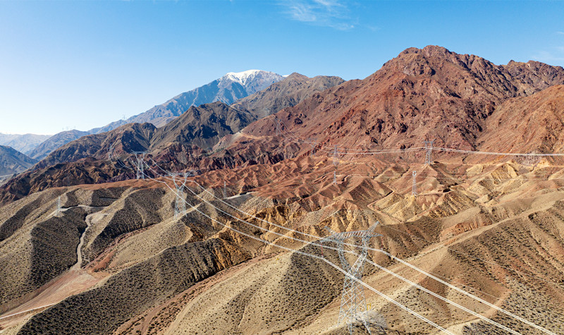 新疆建成全国范围内750千伏输电线路最长省级主网架