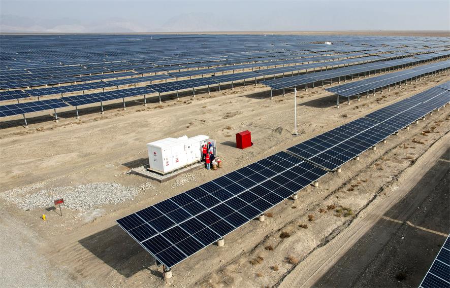 新疆首套新能源全景监控系统调试成功
